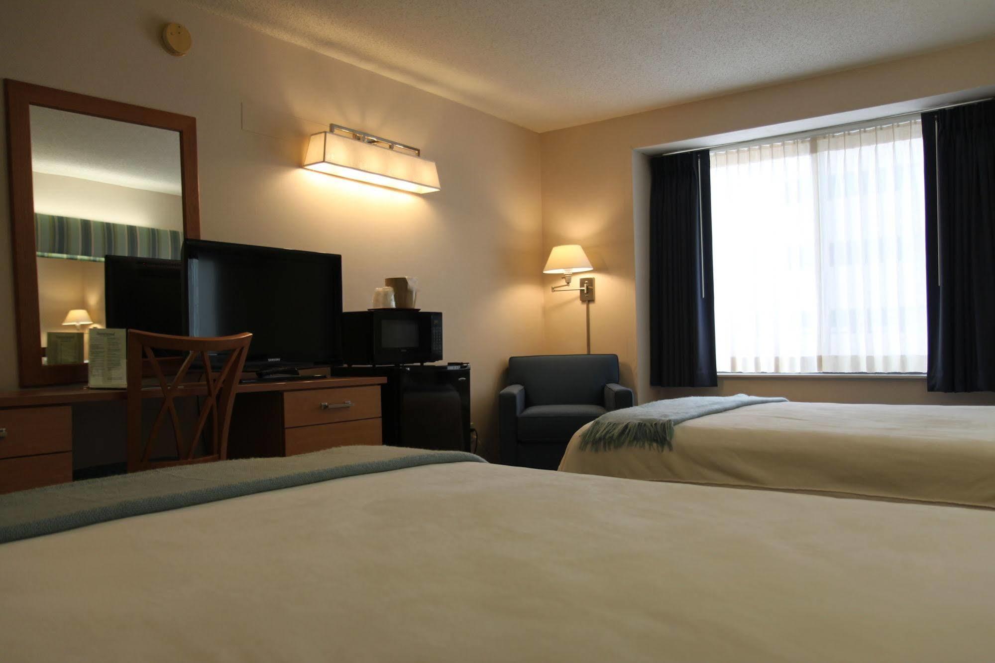 Brentwood Inn And Suites Rochester Ngoại thất bức ảnh